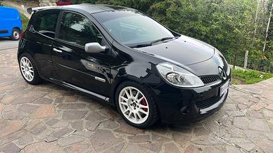 Clio F1 team