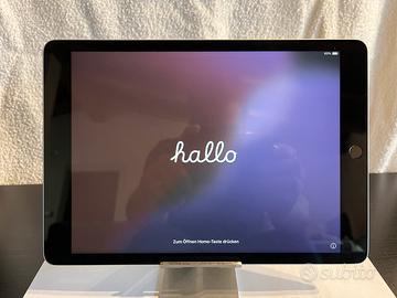 iPad 9ª Gen 10.2” (2021) 64 GB Argento + Tastiera