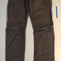 Pantaloni uomo con tasche laterali
