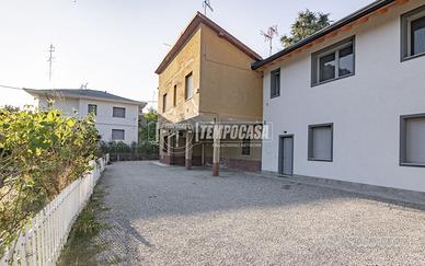 Villa Bifamiliare a Cassano d'Adda 5 locali