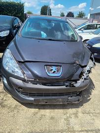 Peugeot 308 1.6 TD automatica per ricambi