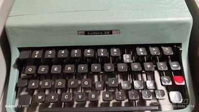 Olivetti lettera 32