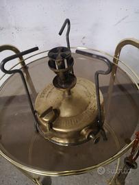 Fornello antico a petrolio