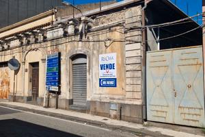 SANTA VENERINA casa fronte strada mq.200