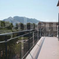 Partanna Mondello Ristrutturato 3 vani terrazzo