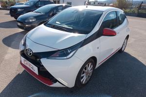 Toyota Aygo 1.0 VVT-i 69 CV 5 porte x-play