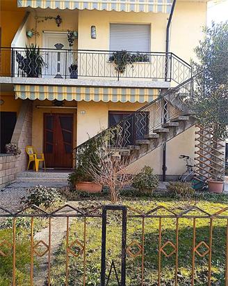 Appartamento + deposito + terreno di 100 mq