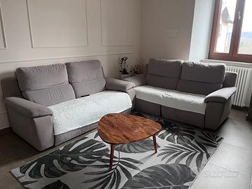 Coppia Divani Poltron e Sofà. ( uno reclinabile )