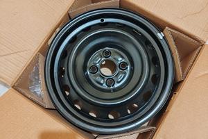 4 Cerchi in ferro da 15 NUOVI Toyota Yaris 2017