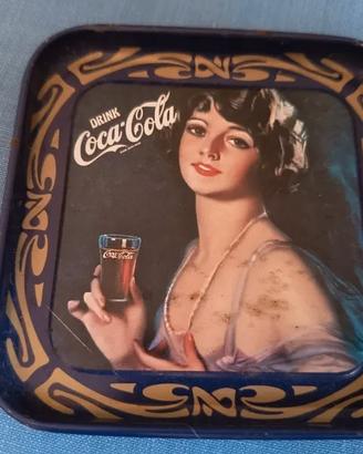Piattino sotto bottiglia della Coca-Cola vintage