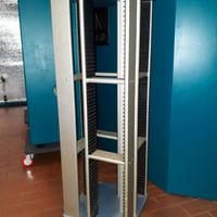 Mobile porta CD rotante, per oltre 200 dischi