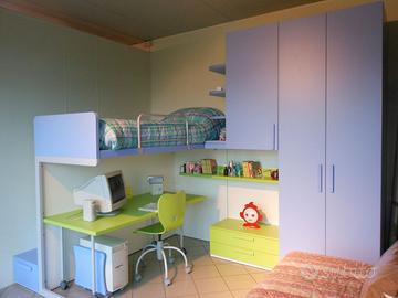 Cameretta con letto singolo nuova