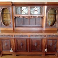 credenza con vetrinetta 