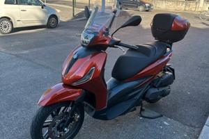 Beverly 400 S Anno 2023 Km 700