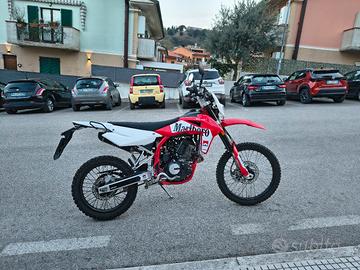 Swm rs125r