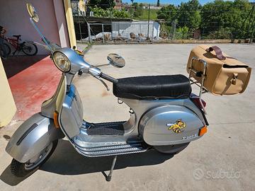 Vespa P200e