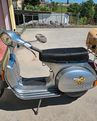 Vespa P200e