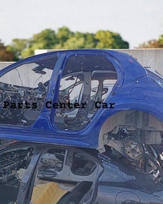 Scocca per ricambi e taglio lamiera Toyota Yaris