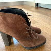 Stivaletto camoscio marrone Tod’s tacco