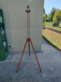 Cavalletto in legno da esposizione o pittore 