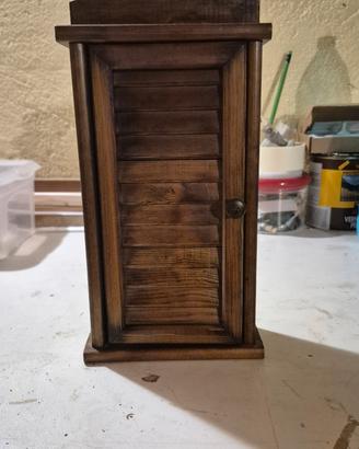 cassetta in legno porta chiavi 