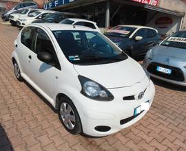 Toyota Aygo 1.0 BENZINA 5 porte NAVI 2012