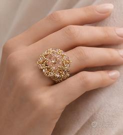 Anello di zirconi 