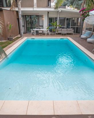 IMMOBILIARE GROUP.VILLA MASCALUCIA PISCINA