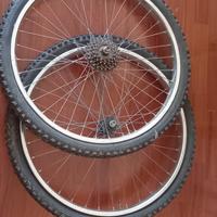 cerchi 24" con gomme nuove