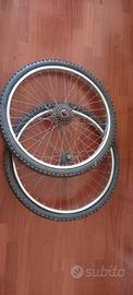 cerchi 24" con gomme nuove