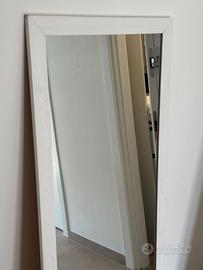 Specchio da parete in legno bianco