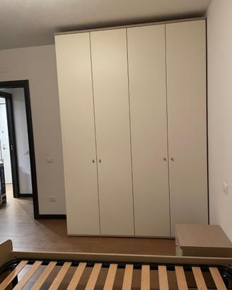 Armadio guardaroba a 4 ante