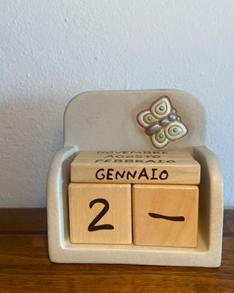 THUN Calendario perpetuo da tavolo in ceramica Pre