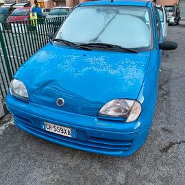 fiat 600   2004