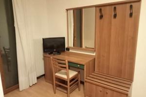 Stanza e bagno privato