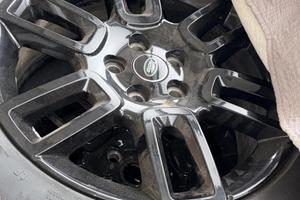 Cerchi e gomme nuove lan rover defender