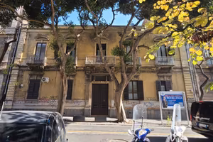 V.le della Libertà grazioso, esterno bivani