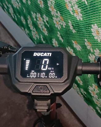 monopattino elettrico ducati pro 2 