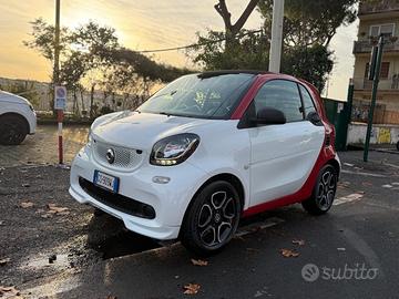 Smart ForTwo 1.0 71cv Coupe Clima cambio Auto fari
