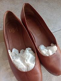 Scarpa donna bassa, elegante.