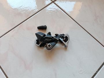 Cambio posteriore Shimano Deore LX M570 9v