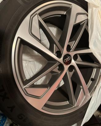 Cerchi originali Audi sport 19” nuovissimi+4 gomme