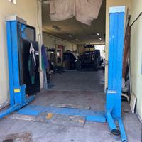 atrezzatura officina per trattori auto