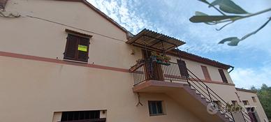 Casa indipendente con ampia corte