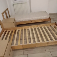 Coppia letti singoli con reti