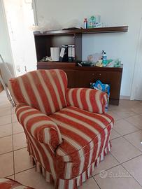 Divano con coppia di poltrone