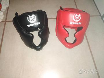 Caschetti e guanti boxe MMA