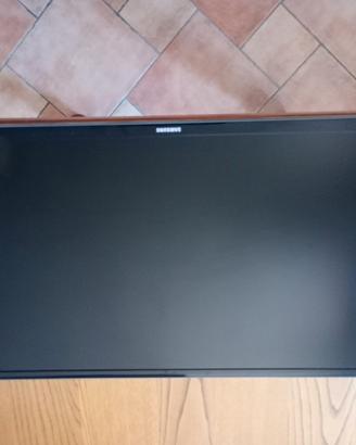 TV LED 32", Samsung + Supporto da parete