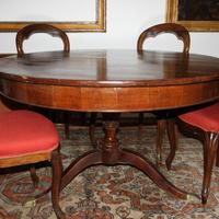 Tavolo tondo antiquariato fine 800 con sei sedie
