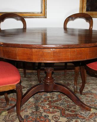Tavolo tondo antiquariato fine 800 con sei sedie
